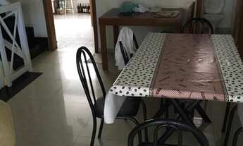 Imagem: Sobrado Tripléx 4 dormitórios. Bairro