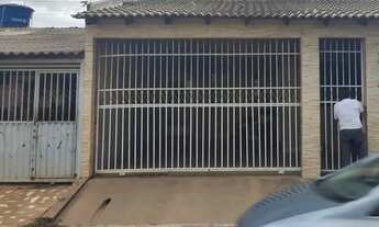 Imagem 1: Alugo casa de fundos