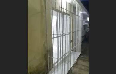 Imagem 2: Alugo casa em privê!