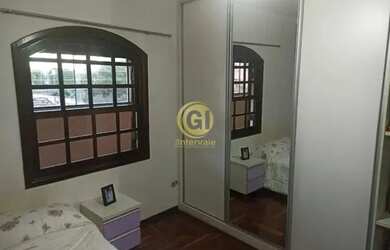 Imagem 4: Casa para aluguel tem 200 metros quadrados com 4 quartos em Jardim Santa Maria - Jacareí