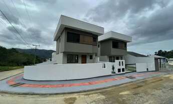 Imagem 3: Sobrado para venda possui 94 metros quadrados com 3 quartos em Bela Vista - Palhoça - SC