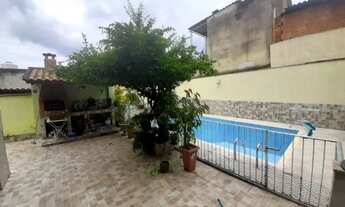 Imagem 2: Casarão 400m², 4 quartos, escritório, quarto empregada, terraço, canil, piscina, RGI Ok