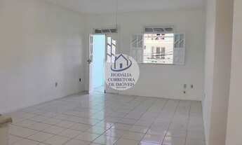 Imagem 4: Apartamento para Alugar em Itapuã, Apê 2 Quartos, Espaçoso, Sala Ampla, em Condomínio