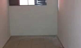 Imagem 2: Casa 2 quartos e garagem centro