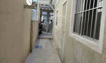 Imagem 5: Casa térrea com 1 dormitório, sala, cozinha, banheiro, área de serviço, 1 vaga de garagem