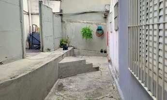 Imagem: Terreno amplo de 280m² com duas ruas de