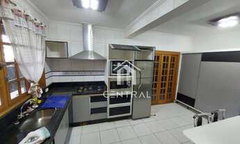 Imagem 2: Excelente Sobrado Semi Mobiliado com 277M² em Jardim Santa Mena - Guarulhos- SP