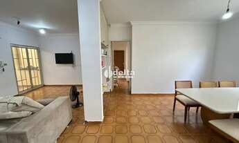 Imagem 6: Casa residencial com 5 quartos sendo 2 suíte disponível para locação e venda no bairro Bra