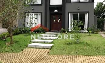 Imagem: Casa de condomínio em Alameda Michelangelo