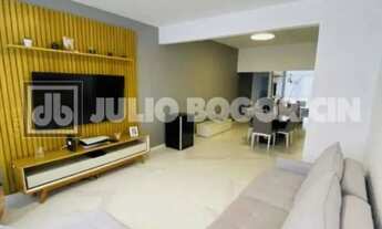 Imagem 2: Maravilhoso apartamento, 3 quartos com dependências completas, vaga na escritura, rua tran