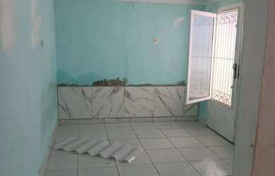 Imagem 4: Aluga se casa 01 dormits bairro c.gde 1.300 pacote. Próximo rua Carvalho de Mendonça