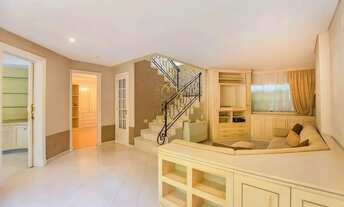 Imagem 3: São Lourenço, Casa triplex, desocupada, com local para elevador de carga, condomínio São