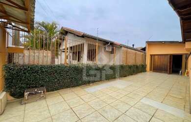 Imagem 2: Casa de Alto Padrão à Venda: 4 Quartos, Piscina e 220m² de Área Construída no Bairro Bom P