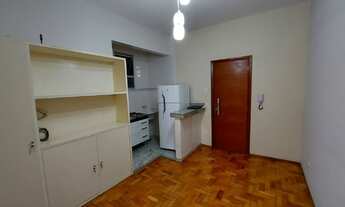 Imagem 6: Px Imprensa Oficial vazio de frente reformado