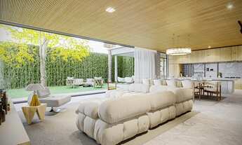 Imagem 3: Casa de condomínio com 603m² , 4 suítes, jardim e rooftop com piscina