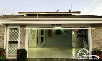 Imagem 2: Casa com 03 dormitórios na Cidade Jardim em Jacareí