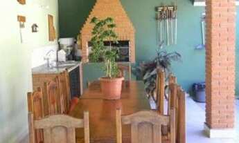 Imagem 2: Ótimo sobrado com 4 suítes, sala de jantar, sala de estar, cozinha com armários, área de l