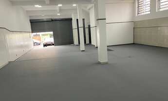 Imagem: Ponto comercial/Loja/Box para aluguel possui