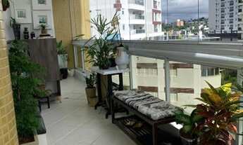 Imagem 3: Apartamento para venda tem 180 metros quadrados com 4 quartos