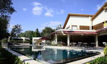 Imagem 4: Requinte e sofisticação você encontra nessa maravilhosa casa voltada para Campo de golfe