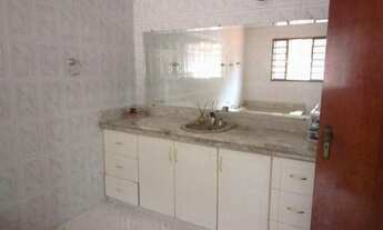 Imagem 6: Casa para venda tem 320 metros quadrados com 3 quartos em Jardim Trevo - Jundiaí - SP