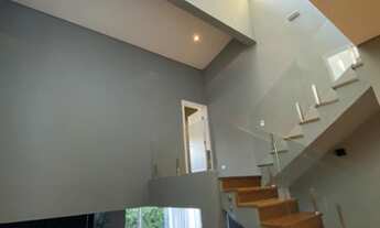 Imagem 5: Casa de condomínio sobrado para aluguel e venda possui 360 metros quadrados com 4 quartos