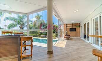 Imagem 7: Casa de condomínio sobrado para venda possui 900 metros quadrados com 5 quartos