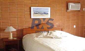 Imagem 5: Linda Casa com 260m2 área útil, 5 dormitórios, 3 vagas, apenas a 3 quadras da Praia da Ens