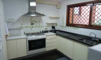 Imagem 5: 5 Dts (3 Stes), 4 vagas, vários livings, Piscina e Gazebo: 550m A.C