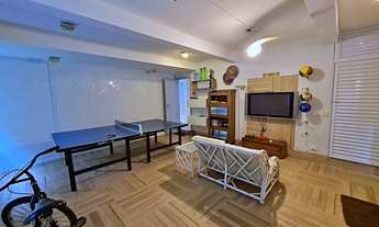 Imagem 4: LINDA CASA COM PÉ DIREITO ALTO EM CONDOMINIO FECHADO, DISPONDO DE CHURRASQUEIRA E PISCINA