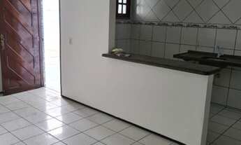 Imagem 3: Sobrado para venda possui 200 metros quadrados com 5 quartos em Passaré - Fortaleza - CE