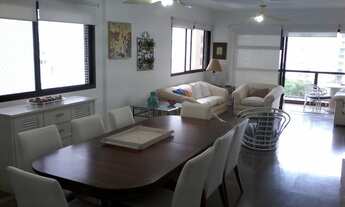 Imagem 7: Apartamento para aluguel e venda possui 230 metros quadrados com 4 quartos