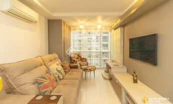 Imagem 2: Apartamento para venda com 74 metros quadrados com 3 quartos em Passo da Areia - Porto Ale