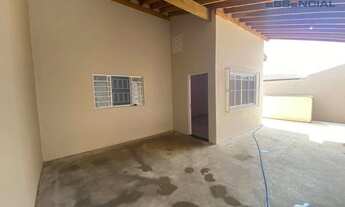 Imagem 2: Casa com 2 dormitórios à venda, por R$ 250.000 - Jardim Monte Mor - Botucatu/SP