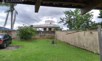 Imagem 4: Ótima casa residencial localizada no bairro Itoupavazinha. 3 quartos, área de festas, quin