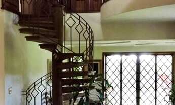 Imagem 6: Casa para aluguel e venda possui 775 metros quadrados com 7 quartos. Atibaia / Vila Giglio