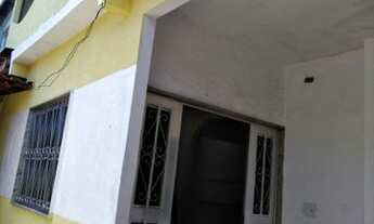 Imagem 3: CASA COM TERRAÇO DE FUNDOS