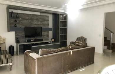 Imagem 2: Casa para Venda em Jundiaí, Chácara Malota, 4 dormitórios, 2 suítes, 4 banheiros, 5 vagas