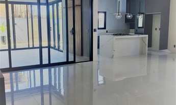 Imagem 2: Térrea em Condomínio Fechado - completíssima!!