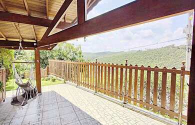 Imagem 2: Casa de condomínio Capitalville com 220 m2 com 3 quartos, suite, piscina, com vista