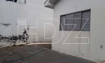 Imagem 2: Araraquara - Casa Padrão - Jardim Tangará