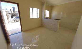 Imagem: Casa a venda com 2 quartos-suíte - 2 banheiros-quintal