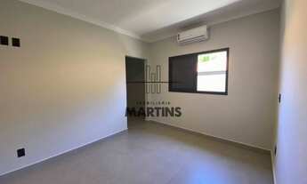 Imagem 2: Casa para venda com 242 metros quadrados com 4 quartos