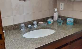 Imagem 7: Apartamento para aluguel e venda possui 190 metros quadrados com 4 quartos