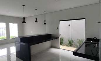 Imagem 2: Casa para venda tem 120 metros quadrados com 3 quartos em Vila Santana - Valinhos - SP