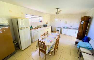 Imagem 6: Fazenda/Sítio/Chácara para aluguel possui 1400 metros quadrados com 2 quartos