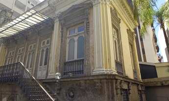 Imagem 2: Casarão Histórico em ponto Nobre de Botafogo