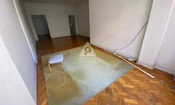 Imagem 4: 3 Quartos com vaga, precisa de obra, prédio residencial