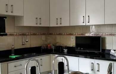 Imagem 2: Casa 2 e 3 quartos À venda - QNL 11