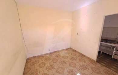 Imagem 6: Casa térrea com 1 dormitório, sala, cozinha, banheiro - quintal e 1 vaga